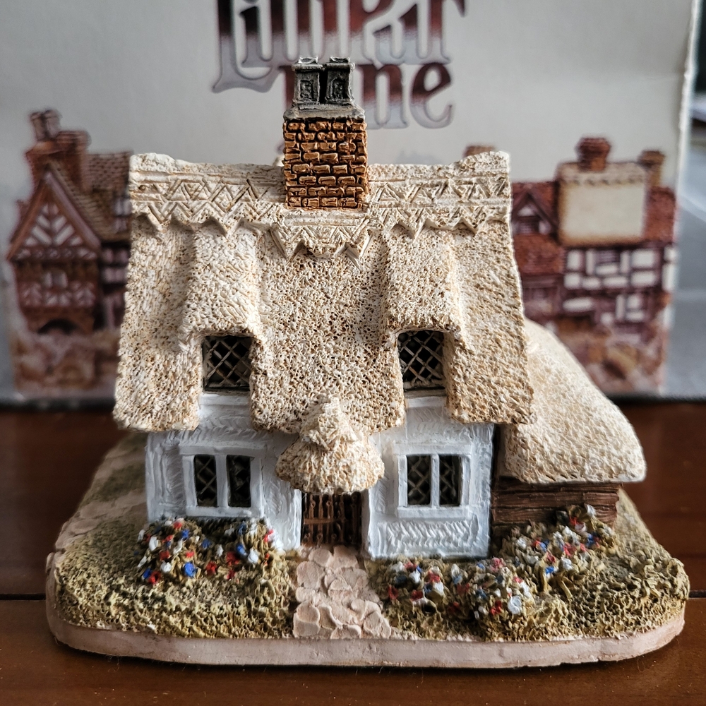 Lilliput Lane CLARE Cottage